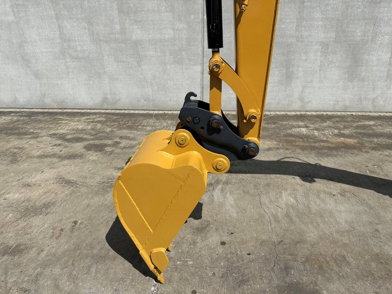 Crawler excavator Caterpillar 305.5E2: picture 8