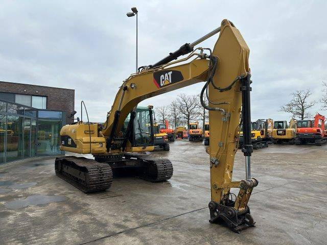 Caterpillar 323DL - Crawler excavator: picture 3 Caterpillar 323DL - Crawler excavator: picture 3