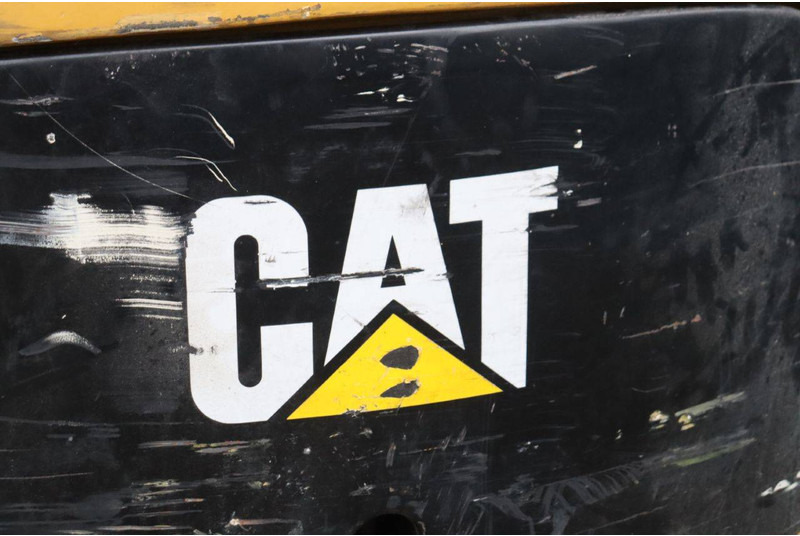 Electric forklift Caterpillar EP30K: picture 18