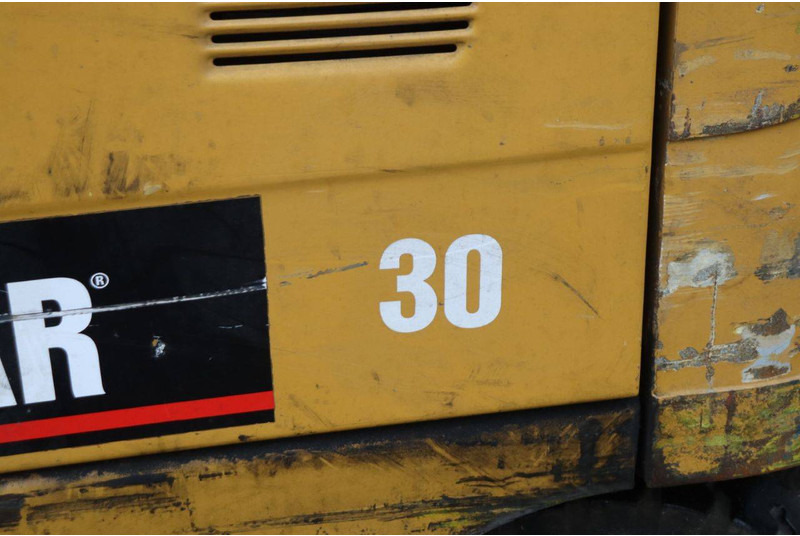 Electric forklift Caterpillar EP30K: picture 15