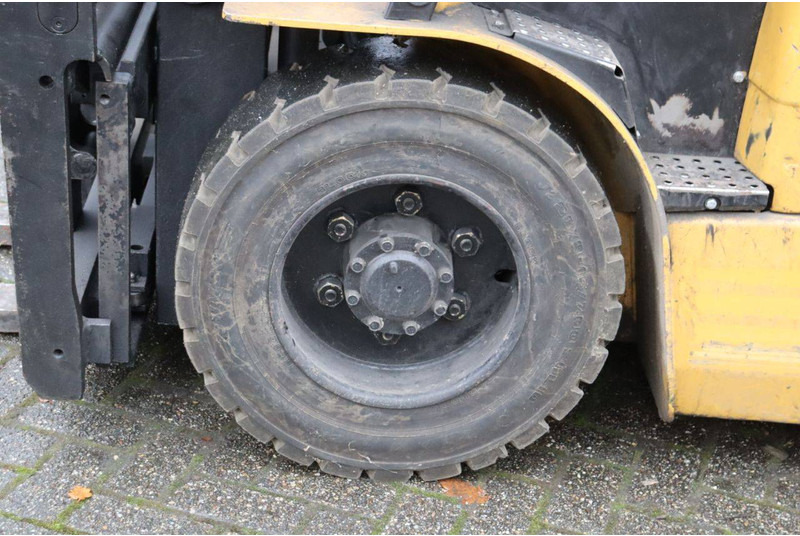 Electric forklift Caterpillar EP30K: picture 12