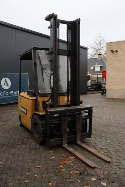 Electric forklift Caterpillar EP30K: picture 7