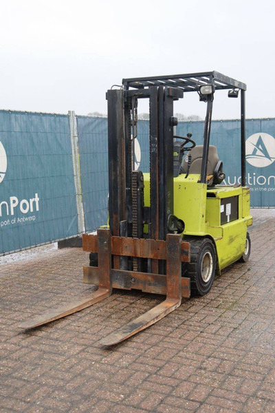 Electric forklift Clark 30 S: picture 9 Electric forklift Clark 30 S: picture 9