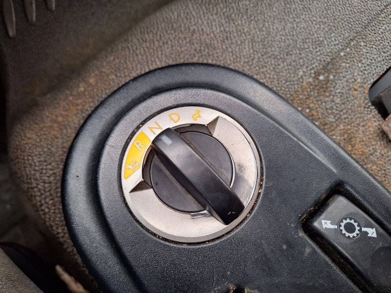 Dropside/ Flatbed truck DAF LF45-220: picture 9 Dropside/ Flatbed truck DAF LF45-220: picture 9