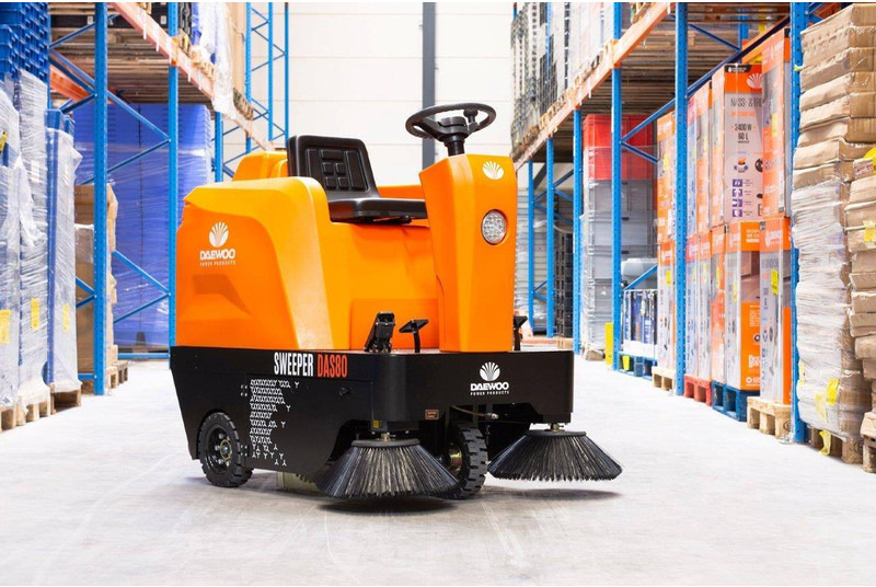 Daewoo DAS80 Zit - Road sweeper: picture 2 Daewoo DAS80 Zit - Road sweeper: picture 2