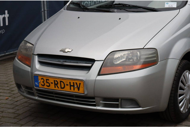 Sedan Daewoo Kalos: picture 11