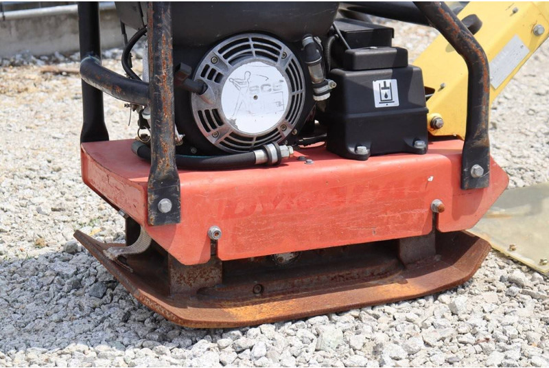 Vibratory plate Dynapac LG200: picture 11