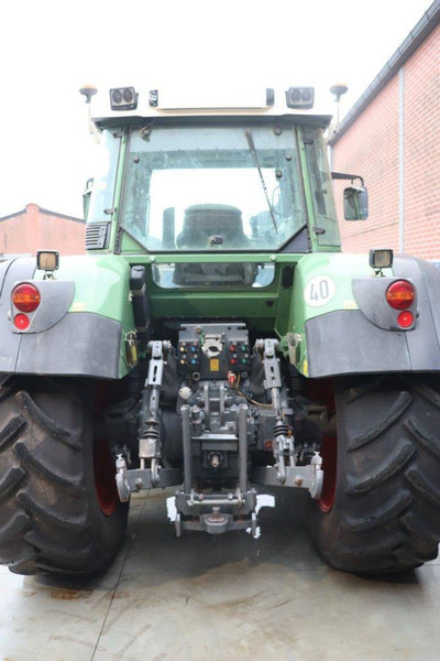Fendt 820 Vario TMS - Farm tractor: picture 4 Fendt 820 Vario TMS - Farm tractor: picture 4