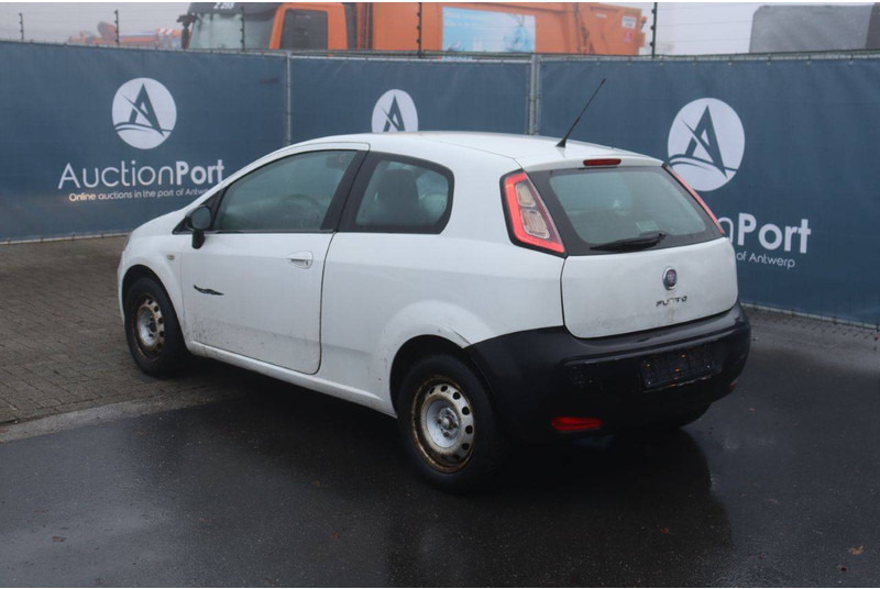 Fiat Punto - Sedan: picture 5 Fiat Punto - Sedan: picture 5