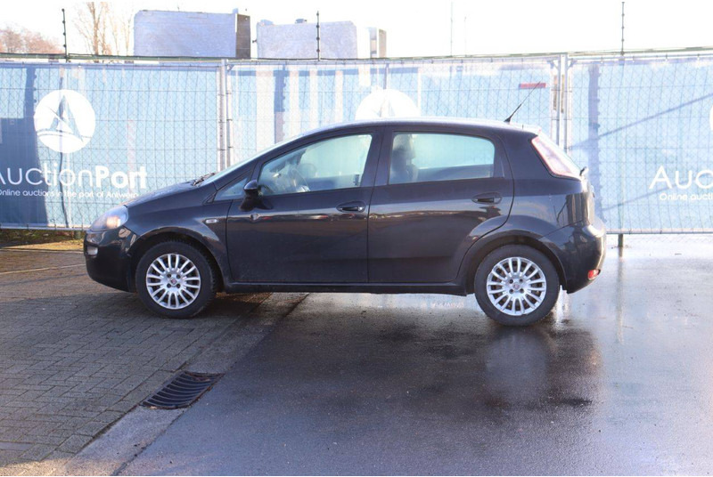 Fiat Punto - Sedan: picture 3 Fiat Punto - Sedan: picture 3