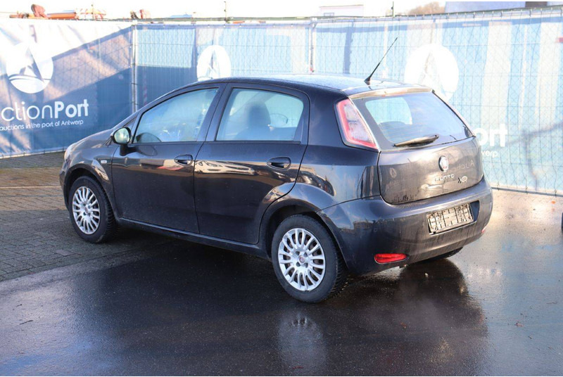 Fiat Punto - Sedan: picture 5 Fiat Punto - Sedan: picture 5