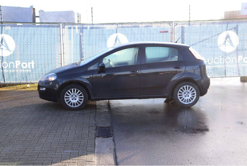 Fiat Punto - Sedan: picture 2 Fiat Punto - Sedan: picture 2