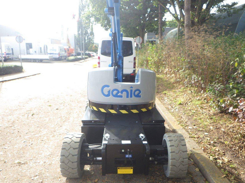 Genie Z-33/18 - Articulated boom: picture 4 Genie Z-33/18 - Articulated boom: picture 4