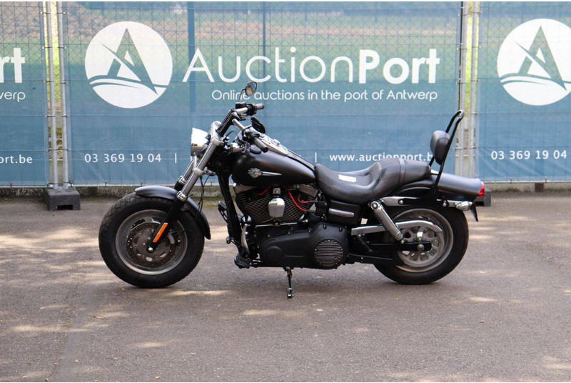 Harley-Davidson DYNA FAT BOB - Motorcycle: picture 1 Harley-Davidson DYNA FAT BOB - Motorcycle: picture 1