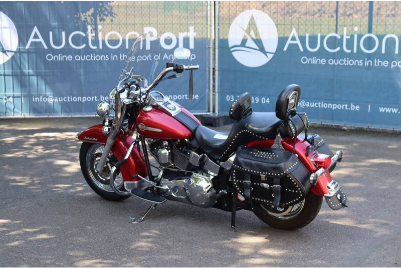 Harley-Davidson Heritage Softail Classic - Motorcycle: picture 3 Harley-Davidson Heritage Softail Classic - Motorcycle: picture 3