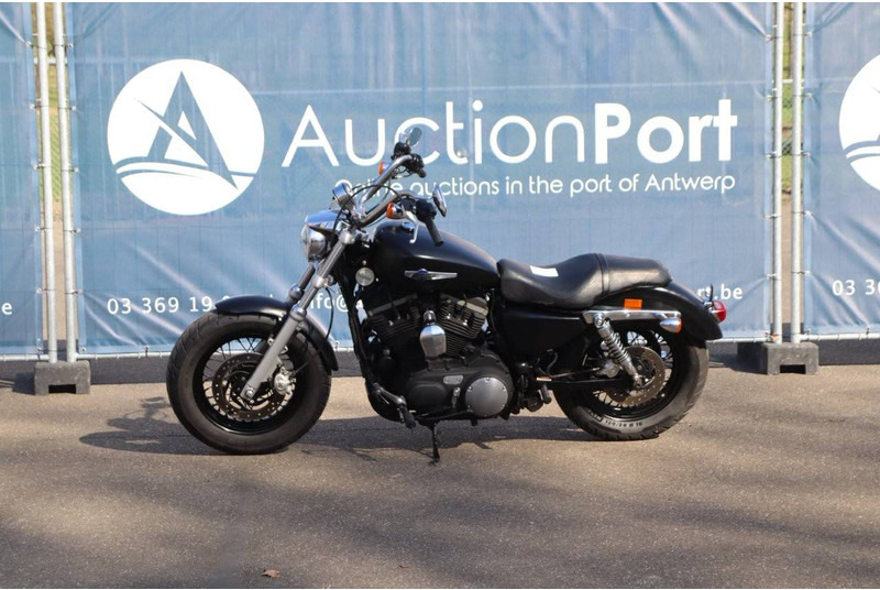 Harley-Davidson SPORTSTER XL1200 CUSTOM - Motorcycle: picture 1 Harley-Davidson SPORTSTER XL1200 CUSTOM - Motorcycle: picture 1