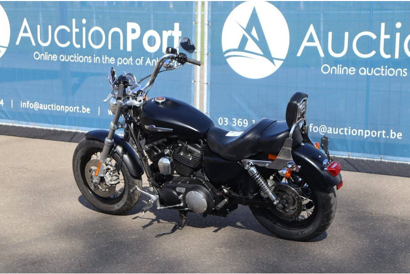 Harley-Davidson SPORTSTER XL1200 CUSTOM - Motorcycle: picture 3 Harley-Davidson SPORTSTER XL1200 CUSTOM - Motorcycle: picture 3