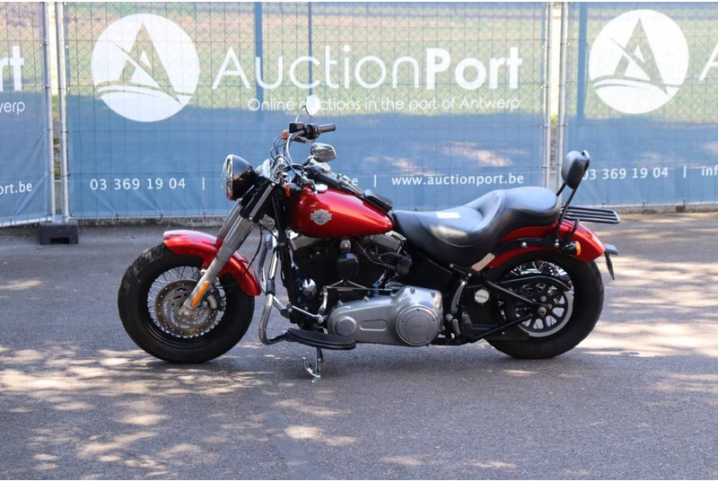 Harley-Davidson Softail Slim - Motorcycle: picture 1 Harley-Davidson Softail Slim - Motorcycle: picture 1