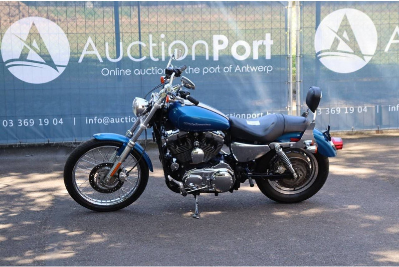 Harley-Davidson Sporster XL1200 Custom - Motorcycle: picture 1 Harley-Davidson Sporster XL1200 Custom - Motorcycle: picture 1