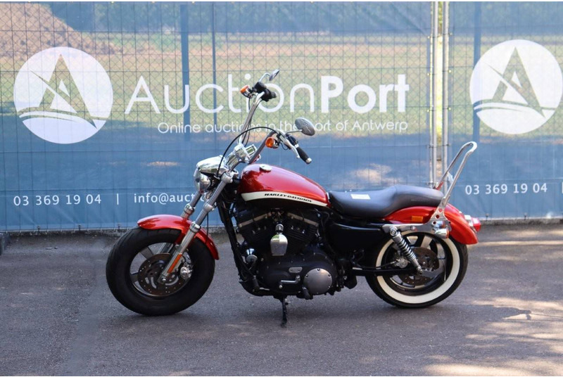 Harley-Davidson Sporster XL1200 Custom - Motorcycle: picture 1 Harley-Davidson Sporster XL1200 Custom - Motorcycle: picture 1