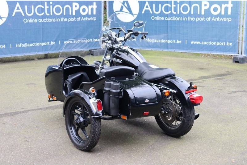 Harley-Davidson Sporster XL883 - Motorcycle: picture 4 Harley-Davidson Sporster XL883 - Motorcycle: picture 4