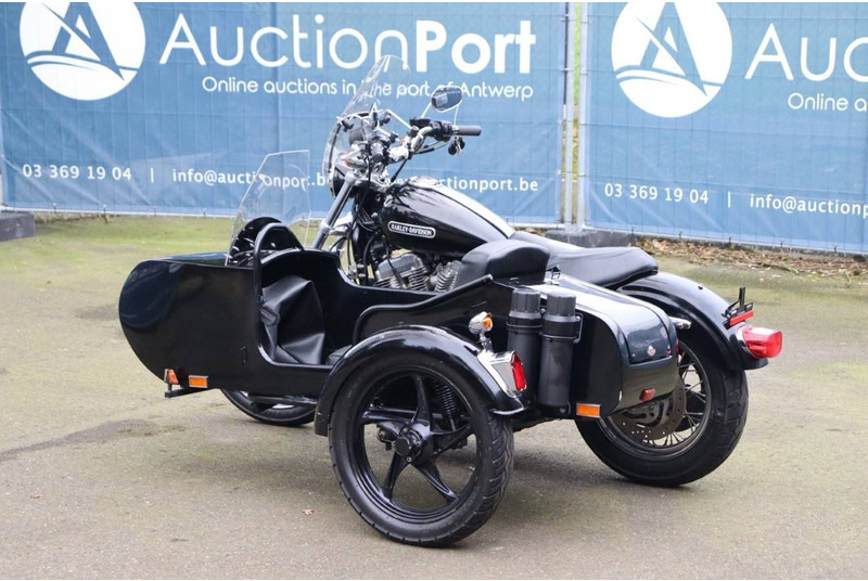 Harley-Davidson Sporster XL883 - Motorcycle: picture 3 Harley-Davidson Sporster XL883 - Motorcycle: picture 3