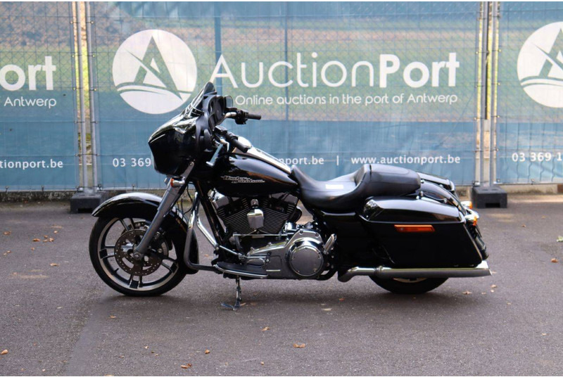 Harley-Davidson Street Glide - Motorcycle: picture 2 Harley-Davidson Street Glide - Motorcycle: picture 2