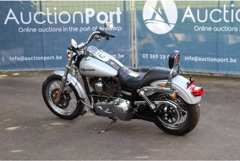 Harley-Davidson Super Glide Custom - Motorcycle: picture 3 Harley-Davidson Super Glide Custom - Motorcycle: picture 3