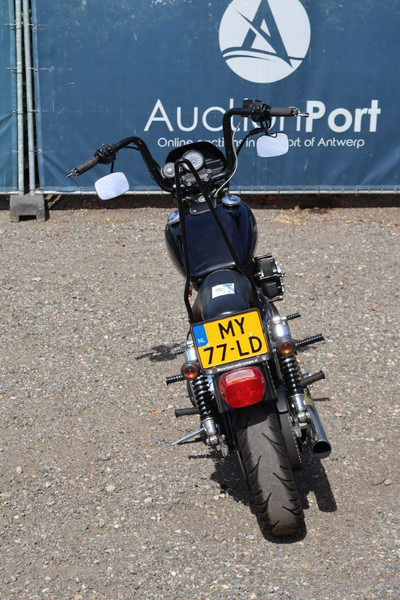 Harley-Davidson XLH 883 - Motorcycle: picture 5 Harley-Davidson XLH 883 - Motorcycle: picture 5