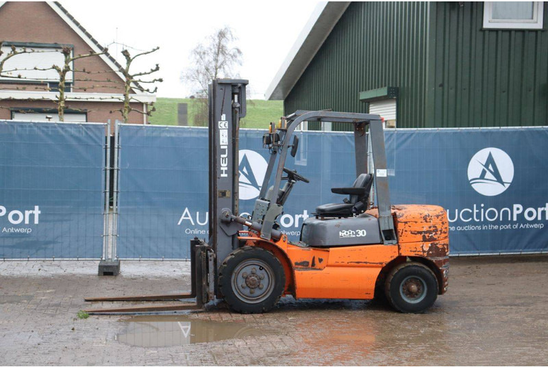 Heli HFD30 - Diesel forklift: picture 1 Heli HFD30 - Diesel forklift: picture 1