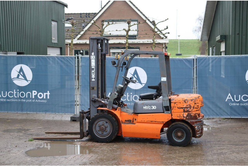 Heli HFD30 - Diesel forklift: picture 3 Heli HFD30 - Diesel forklift: picture 3