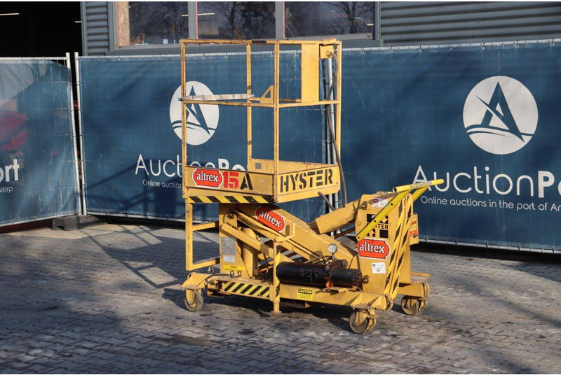 Hyster M-15 - Articulated boom: picture 3 Hyster M-15 - Articulated boom: picture 3