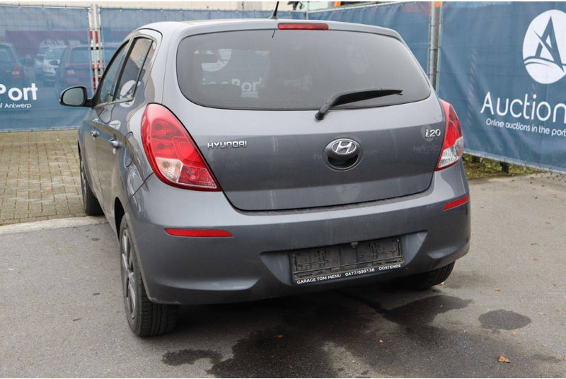 Sedan Hyundai i20: picture 16 Sedan Hyundai i20: picture 16