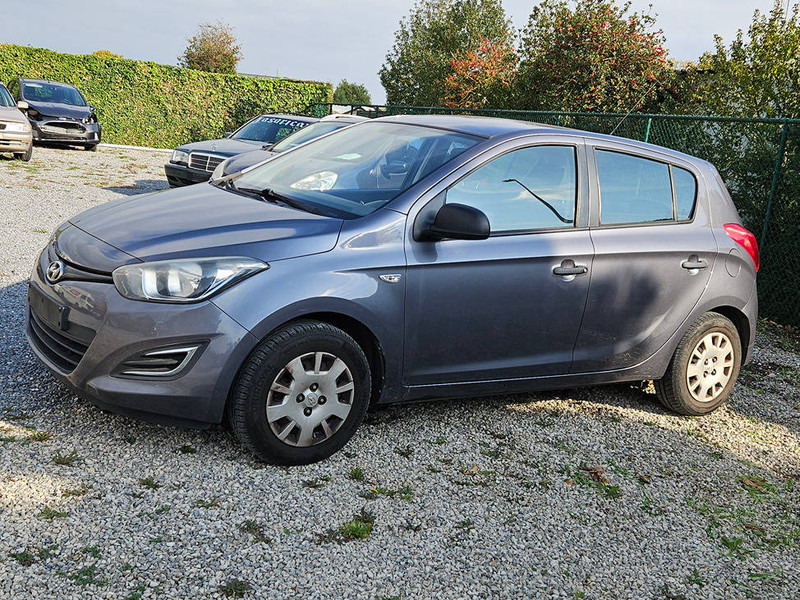 Hyundai i20 (I - update) 1.2 - Sedan: picture 2 Hyundai i20 (I - update) 1.2 - Sedan: picture 2