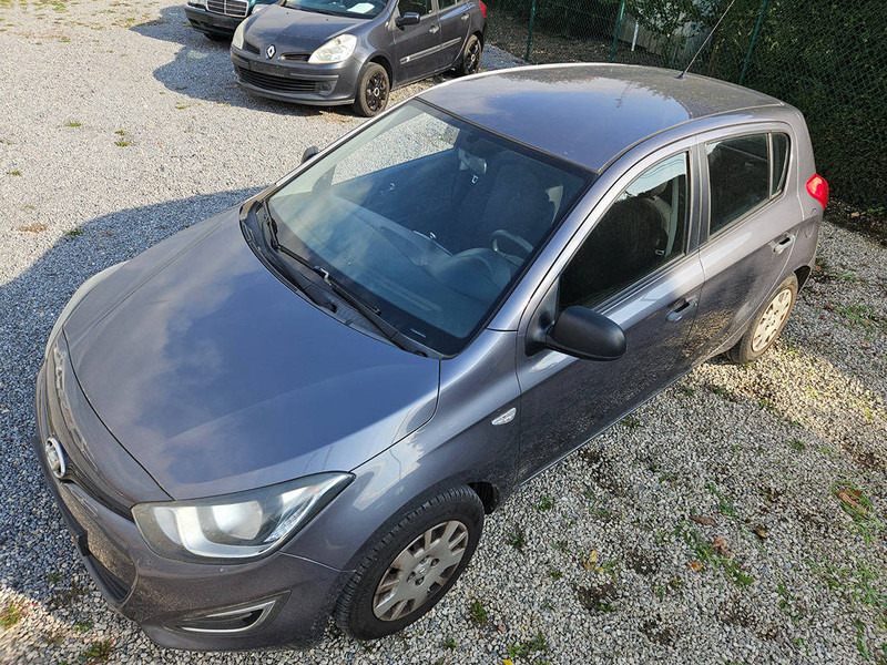 Hyundai i20 (I - update) 1.2 - Sedan: picture 5 Hyundai i20 (I - update) 1.2 - Sedan: picture 5