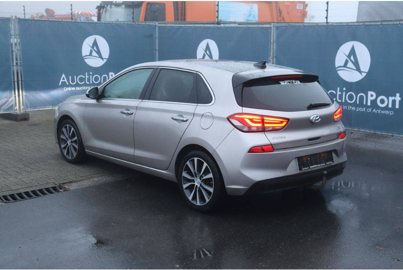 Hyundai i30 - Sedan: picture 5 Hyundai i30 - Sedan: picture 5