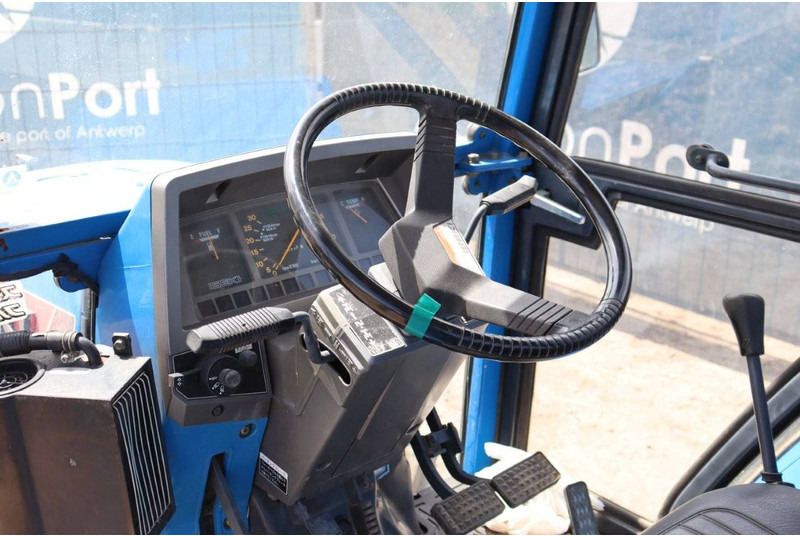 Farm tractor Iseki TA227: picture 17