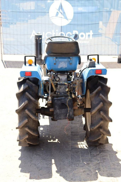 Iseki TU1600F - Farm tractor: picture 5 Iseki TU1600F - Farm tractor: picture 5
