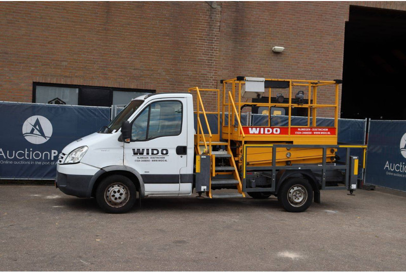 Iveco 35S14 - Truck mounted aerial platform: picture 1 Iveco 35S14 - Truck mounted aerial platform: picture 1