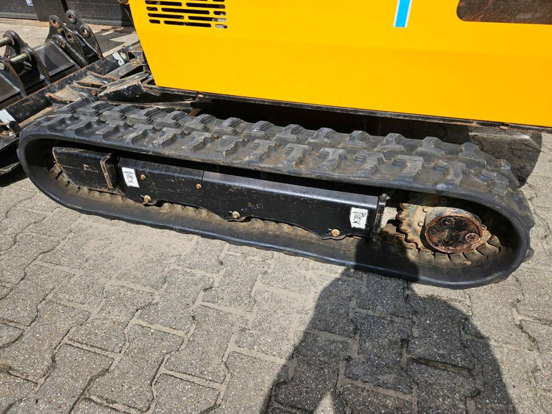 Mini excavator JCB 19C-1 E: picture 10