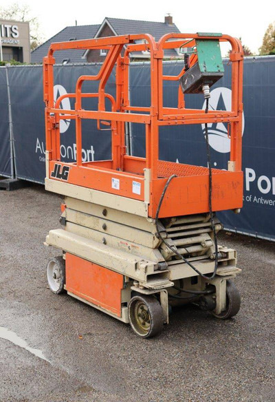 JLG 1932-E2 - Scissor lift: picture 4 JLG 1932-E2 - Scissor lift: picture 4