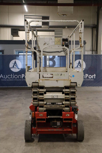 Scissor lift JLG 2646 ES: picture 8