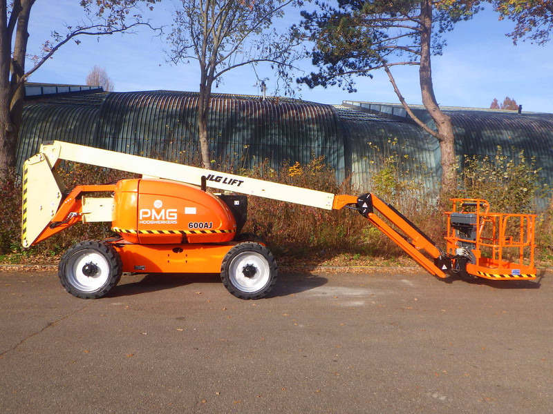 JLG 600AJ - Articulated boom: picture 1 JLG 600AJ - Articulated boom: picture 1