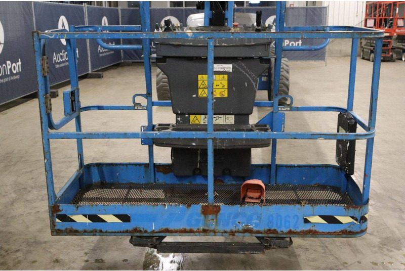 Telescopic boom JLG E600JP: picture 17