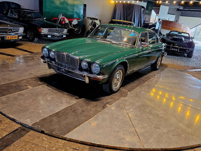 Jaguar XJ (series II) 4.2 Automatic - Sedan: picture 1 Jaguar XJ (series II) 4.2 Automatic - Sedan: picture 1