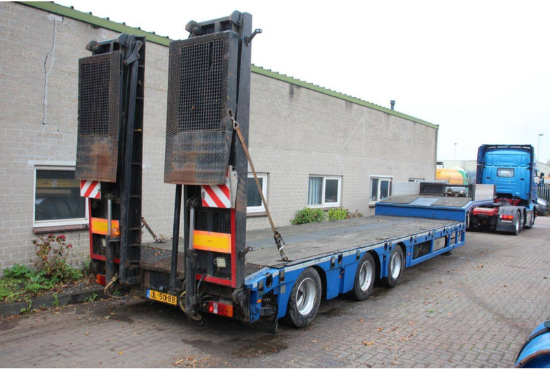 Kässbohrer LB3e - Low loader semi-trailer: picture 1 Kässbohrer LB3e - Low loader semi-trailer: picture 1