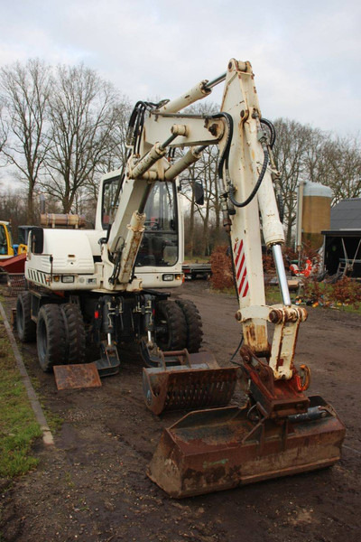 Wheel excavator Komatsu PW 95: picture 6