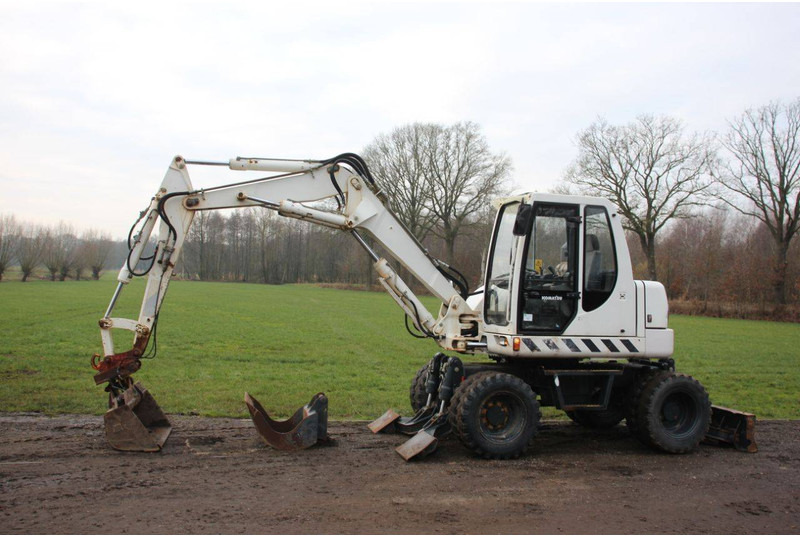 Komatsu PW 95 - Wheel excavator: picture 1 Komatsu PW 95 - Wheel excavator: picture 1