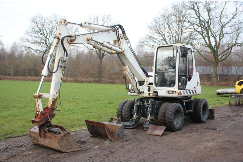 Wheel excavator Komatsu PW 95: picture 8