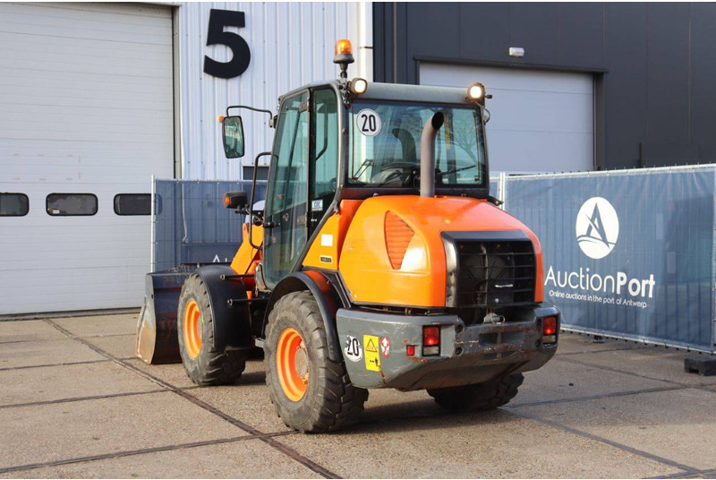 Komatsu WA70-7 - Wheel loader: picture 4 Komatsu WA70-7 - Wheel loader: picture 4